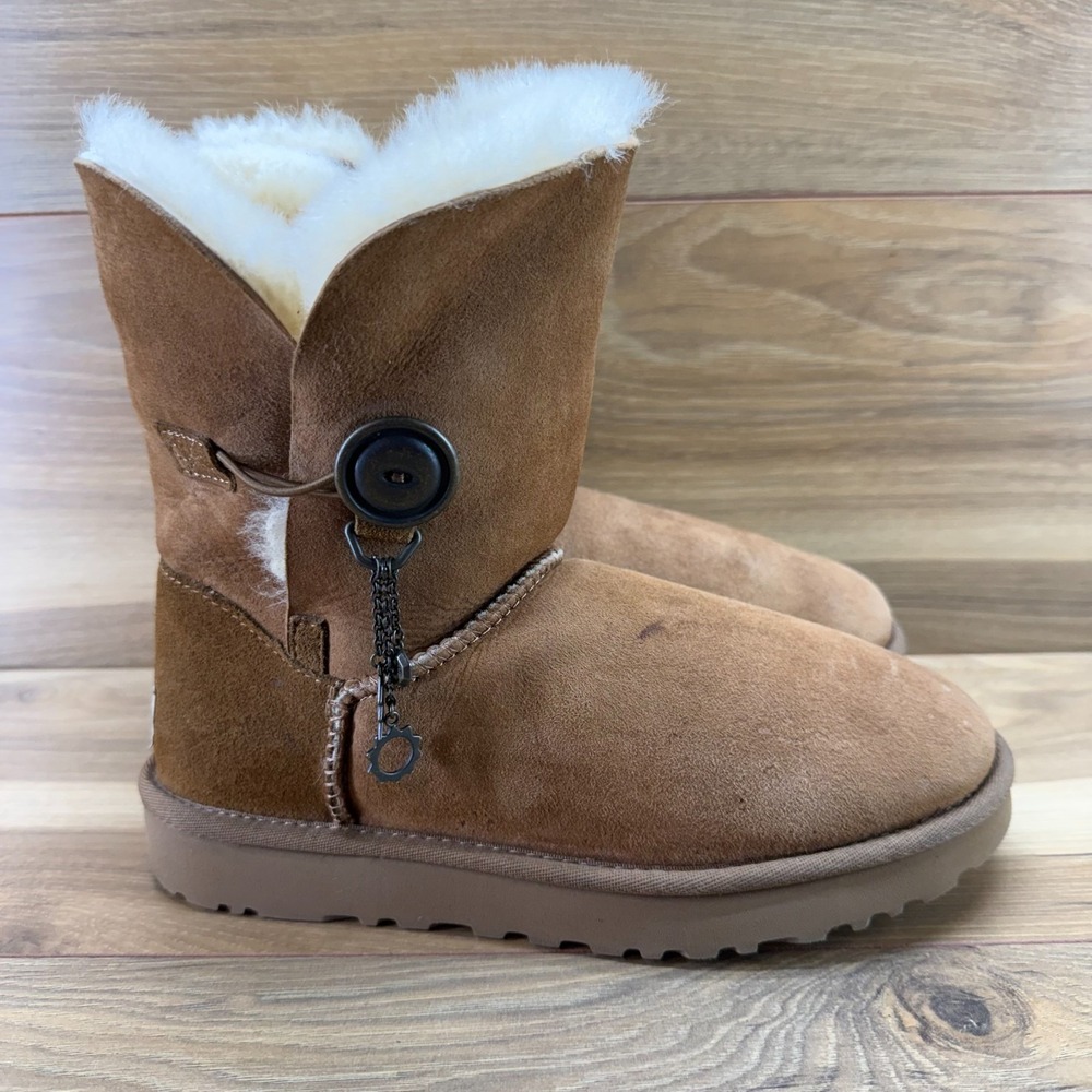 UGG Azalea Charm Boots Womens 7 Chestnut Suede Shearling Sherpa Lined Cozy